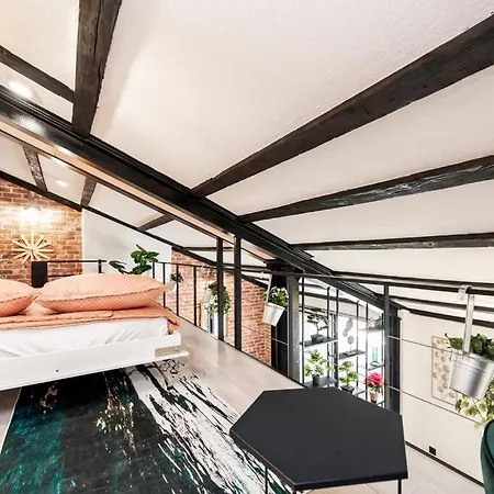 アパート Cosy And Modern Attic To Enjoy Rovinj! *
